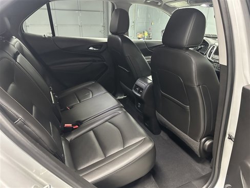 Used 2020 Chevrolet Equinox Premier w/ Premier Redline Edition image 12