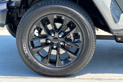 Used 2023 Jeep Wrangler Unlimited Sahara image 27
