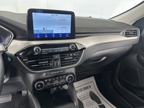 Used 2021 Ford Escape SEL w/ Technology Package image 4