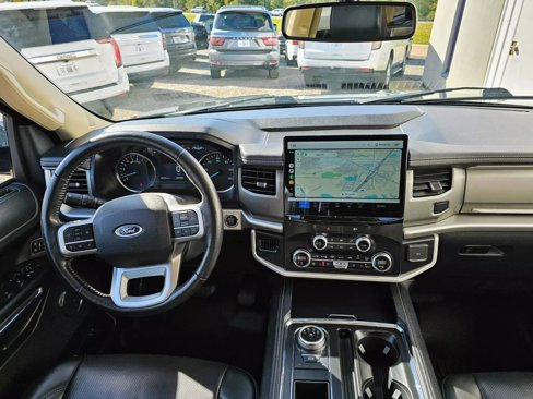 Used 2024 Ford Expedition Max XLT image 12