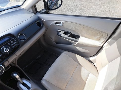 Used 2014 Honda Insight EX image 11