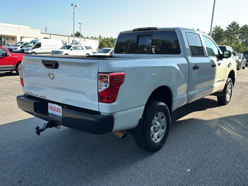 Used 2017 Nissan Titan S image 5