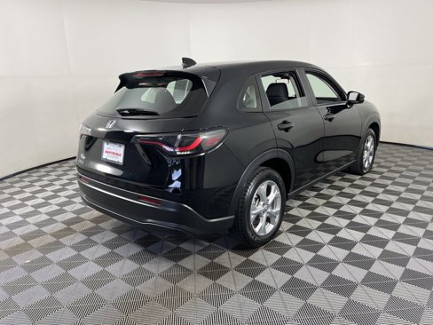 Certified 2025 Honda HR-V LX image 5