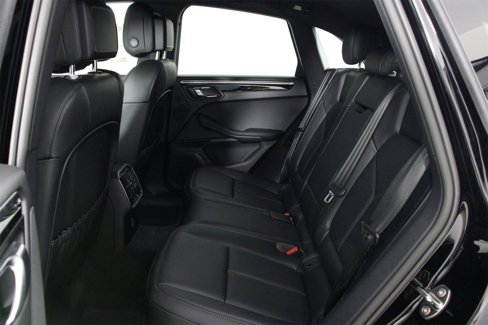 New 2026 Porsche Macan image 18