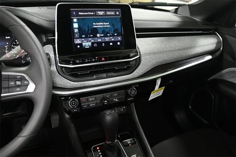 New 2025 Jeep Compass Sport image 14