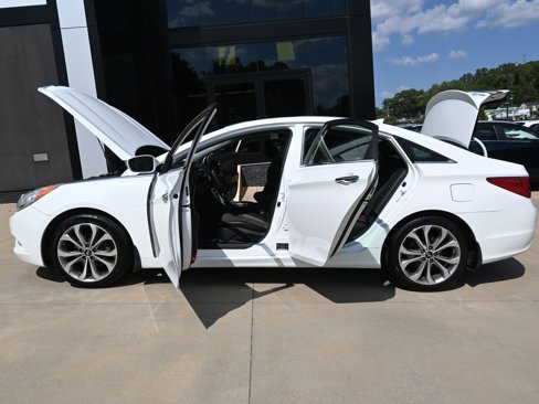 Used 2013 Hyundai Sonata SE w/ Navigation & Sunroof Pkg image 18