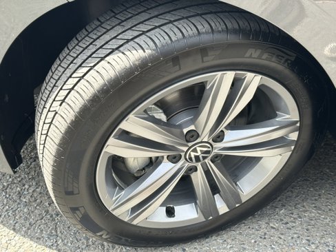 Used 2024 Volkswagen Jetta SE image 32