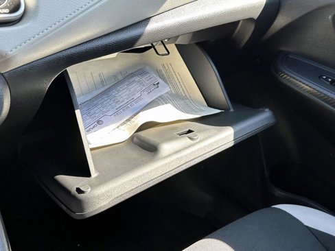 Certified 2022 Nissan Versa SV w/ Trunk Package image 33