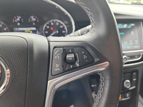 Used 2020 Buick Encore Preferred image 19