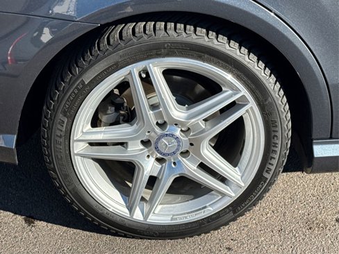 Used 2013 Mercedes-Benz E 350 4MATIC Sedan image 29