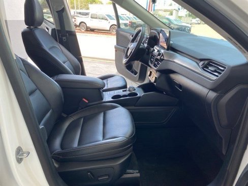 Certified 2022 Ford Escape Titanium image 15