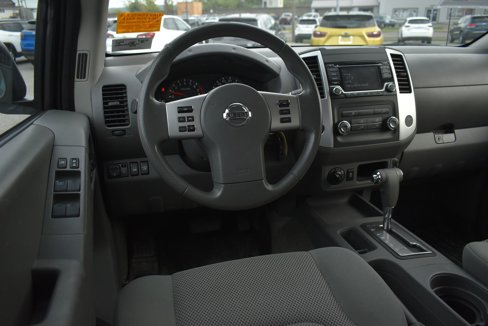 Used 2017 Nissan Frontier SV image 14