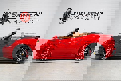 Used 2010 Ferrari California image 7