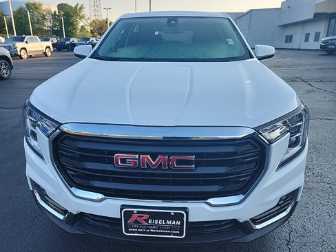 Certified 2024 GMC Terrain SLE image 8