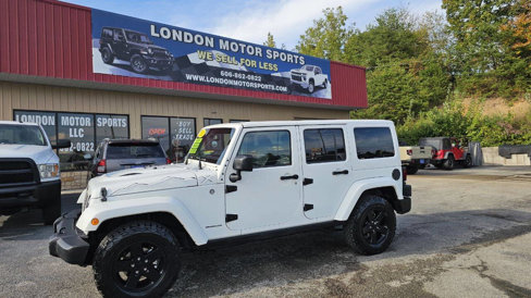 Used 2015 Jeep Wrangler Unlimited Sahara image 1