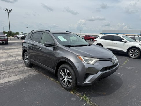 Used 2017 Toyota RAV4 LE image 3
