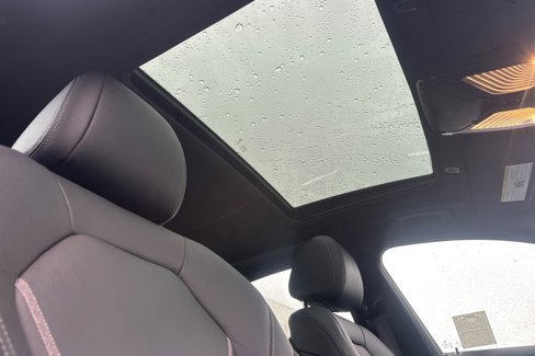 Used 2019 BMW 530e w/ Convenience Package image 16