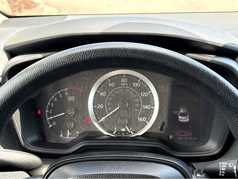 Used 2022 Toyota Corolla LE image 5