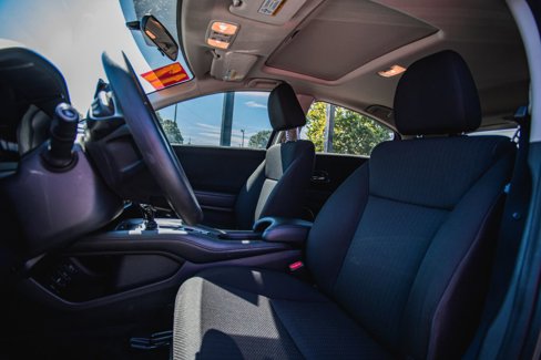 Used 2017 Honda HR-V EX image 3