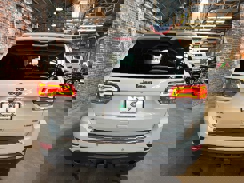 Used 2014 Jeep Grand Cherokee Limited w/ Trailer Tow Group IV image 3
