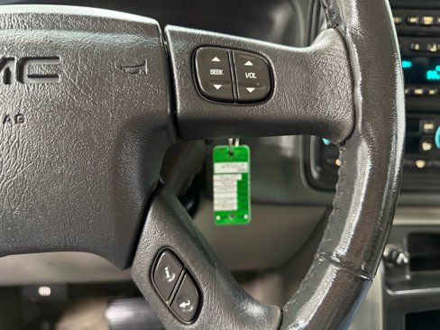 Used 2005 GMC Yukon XL SLT w/ SLT Preferred Equipment Group image 27