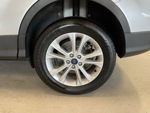 Used 2017 Ford Escape SE image 10