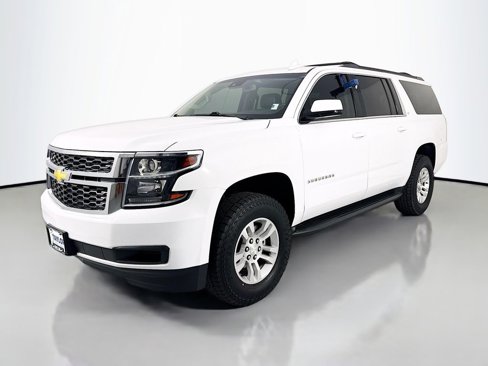 Used 2017 Chevrolet Suburban LT image 3