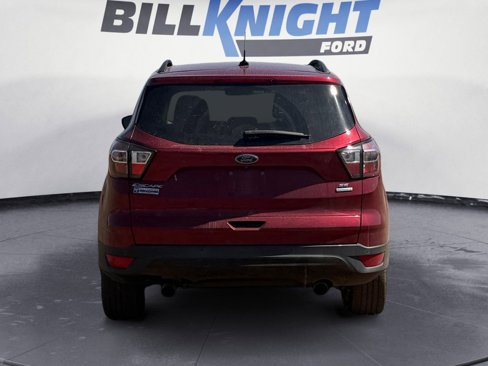 Used 2017 Ford Escape SE w/ Equipment Group 201A image 4