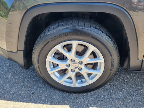 Used 2014 Jeep Cherokee Latitude image 20