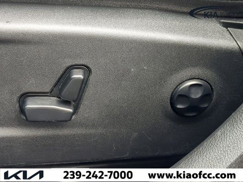Used 2020 Dodge Charger SXT w/ Leather Interior Group image 17