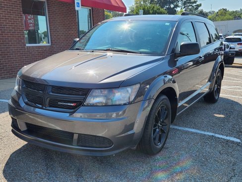Used 2020 Dodge Journey SE w/ SE Popular Equipment Group image 3