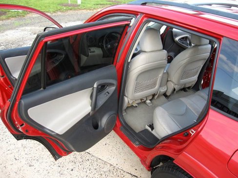 Used 2011 Toyota RAV4 Limited image 21