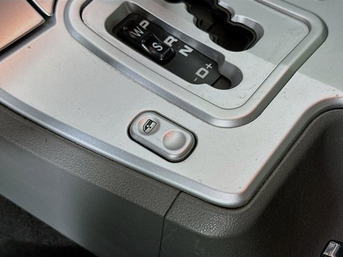 Used 2005 Chrysler Crossfire Limited image 21