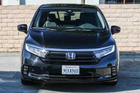 Used 2023 Honda Odyssey Touring image 2