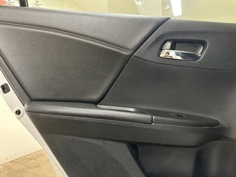 Used 2015 Honda Accord Sport image 20