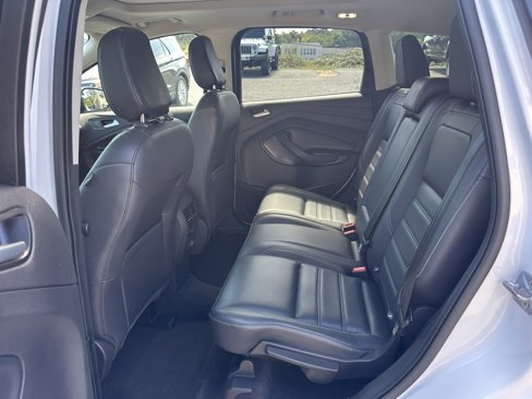 Used 2019 Ford Escape SEL image 19
