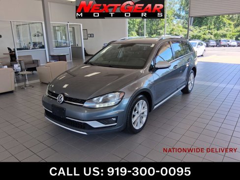Used 2018 Volkswagen Golf Alltrack S image 1