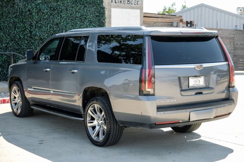 Used 2019 Cadillac Escalade ESV Luxury image 12
