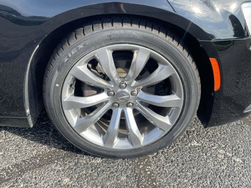 Used 2019 Chrysler 300 Touring L w/ Quick Order Package 22F image 14