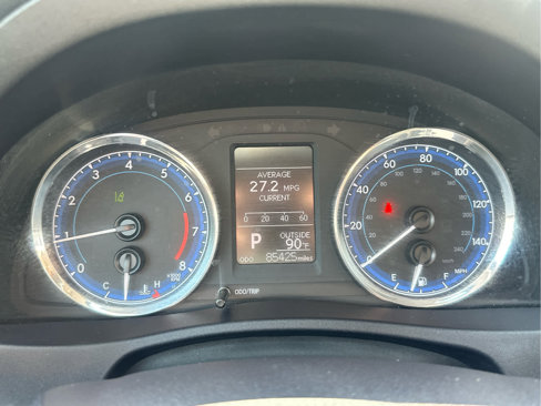 Used 2018 Toyota Corolla LE image 29