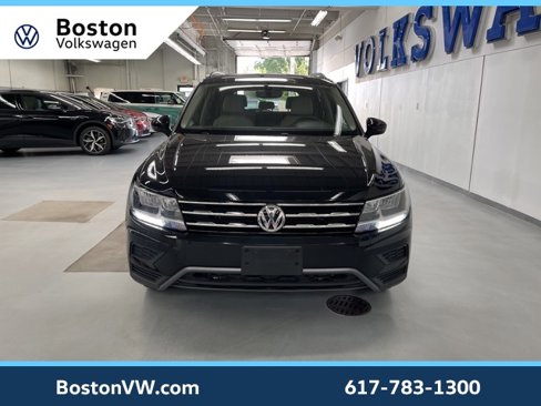 Certified 2021 Volkswagen Tiguan SE w/ Panoramic Sunroof Package image 6