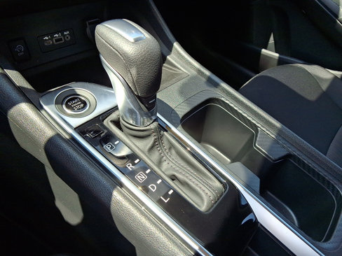 Certified 2025 Nissan Sentra SV image 15