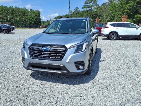 Used 2022 Subaru Forester Limited image 4