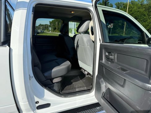 Used 2015 RAM 2500 Tradesman image 14