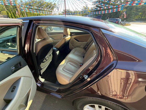 Used 2011 Kia Optima LX image 9