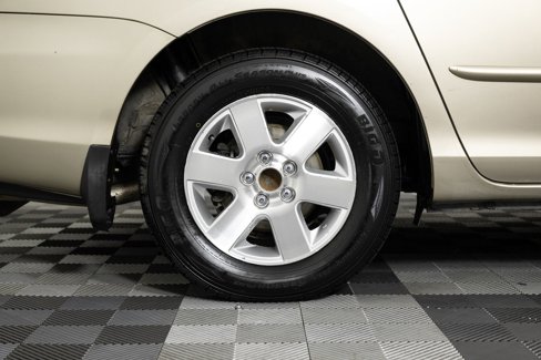 Used 2004 Toyota Sienna XLE Limited image 39