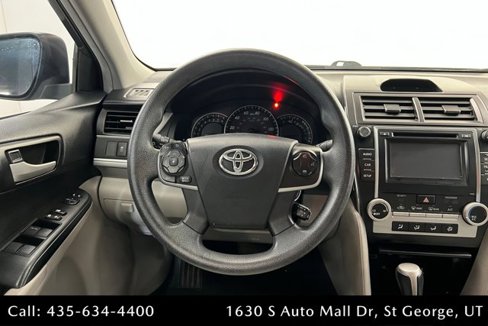 Used 2014 Toyota Camry LE image 12