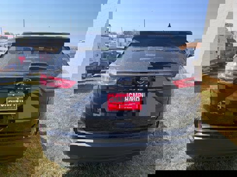 Used 2024 Ford Edge SE image 7