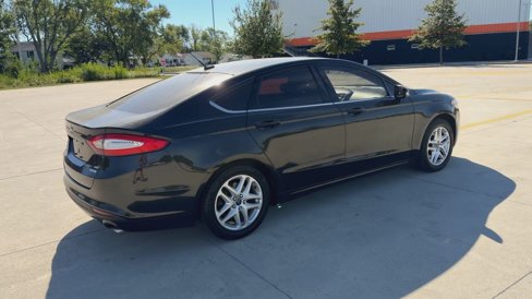 Used 2015 Ford Fusion SE image 8