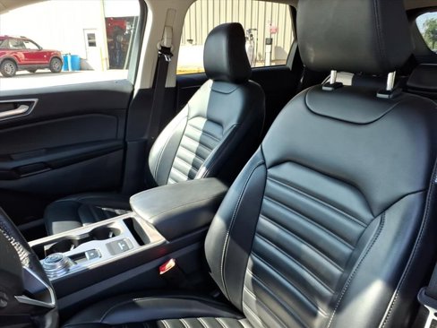 Used 2024 Ford Edge SEL image 12